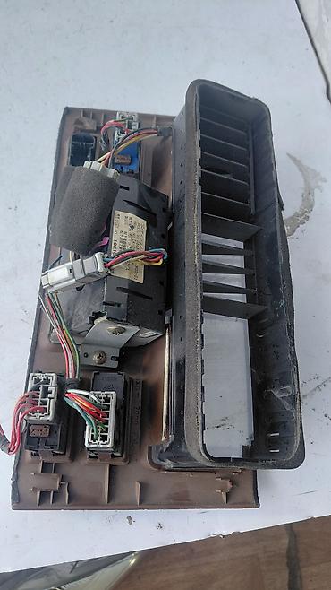 e5 olom: Сenter console Honda 1996 г., Б/у, Оригинал, Япония — 2