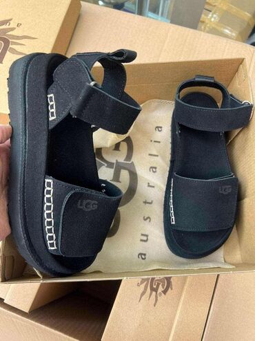 srebrno prstenje beograd: Sandals, UGG