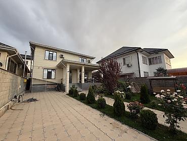 Долгосрочная аренда домов: 260 м², 6 комнат — 1