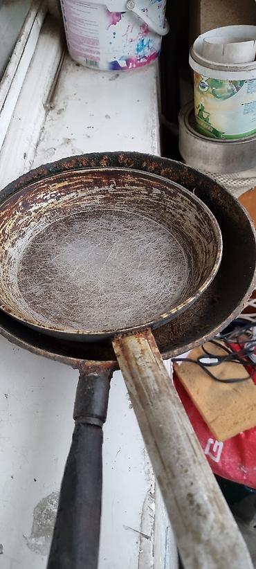 Сковородки: Табуретки тяжелые деревянные любая 500 сом тумбочки Сковороды — 7