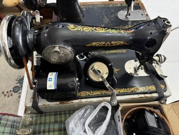 закуртка машинка: Тигүүчү машина Электромеханикалык, Жарым автоматтык