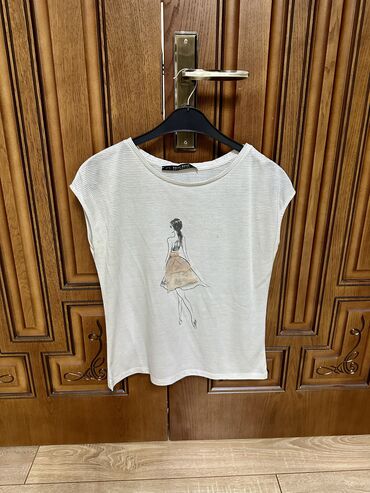 Sviterlər: 10 azn Razmer S/M — 20