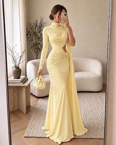 Haljina: 3300 dinara
S M L Xl