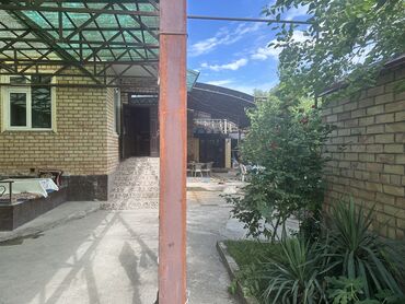 Откатные ворота: Продается дом из жжоного кирпича 3 комнатная и 2 времянки огород сад — 7