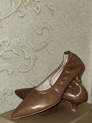 Другая женская обувь: Женская обувь — подборка стильных моделей 1) Белые текстильные — 3