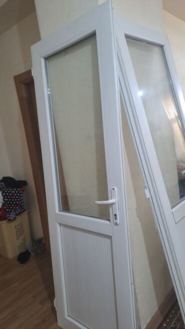 tamet daşları satilir: PVC şüşəli qapı dəsti - Material: ağ rəngli PVC profil - Dizayn