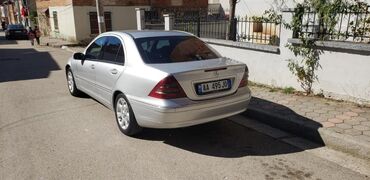 Sale cars: Mercedes-Benz C 200: 2.2 l | 2001 year Limousine