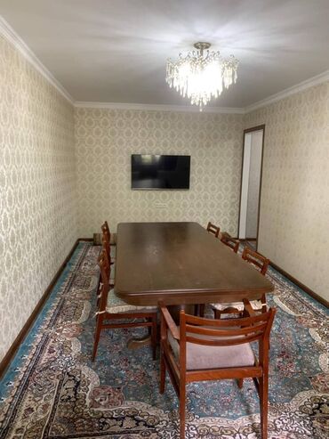 восточный стол: Конок бөлмөсү үчүн үстөл жана отургуч, Колдонулган, Өзү алып кетүү, түсү - Күрөң