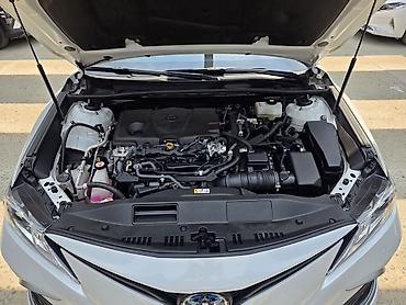 corolla 2018: Toyota Camry: 2021 г., 2.5 л, Гибрид, Седан — 8