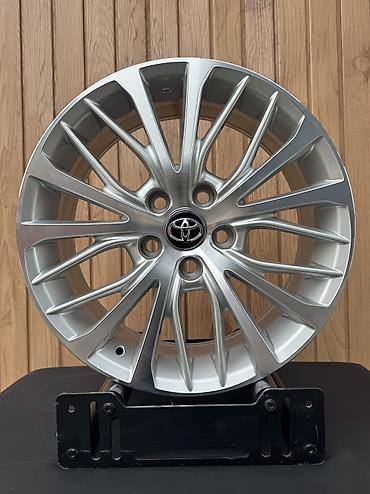 шины на камри: Литые Диски R 17 Toyota, Комплект, отверстий - 5, Новый — 1