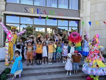 няня помощница: Талап кылынат Бала багуучу, тарбиячынын жардамчысы, Жеке балдар бакчасына, Тажрыйбасыз