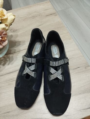 zenske mokasine sa debelim djonom: Loafers, 40
