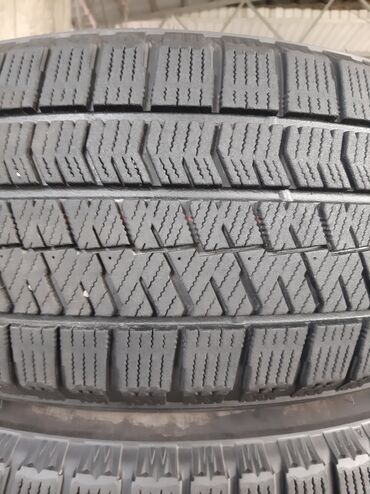 Шины: Шины 215 / 60 / R 17, Зима, Б/у, Комплект, Япония, Bridgestone