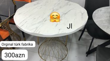 tap az islenmis stol stul: Masa yeni