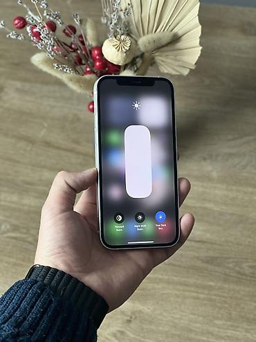 Apple iPhone: IPhone 12, Б/у, 128 ГБ, Белый, Чехол, 89 % — 5