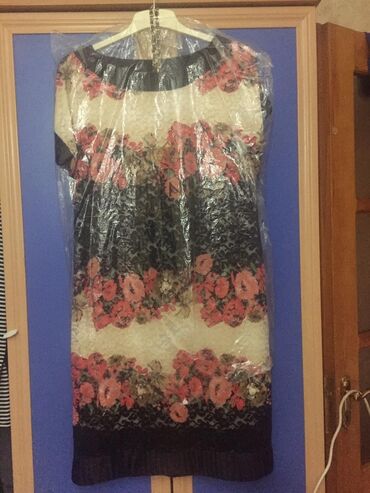 qirmizi donlar: Коктейльное платье, XL