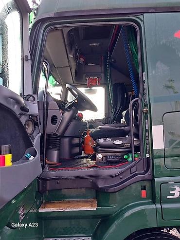 тент на мотоцикл: Грузовой автопоезд Mercedes-Benz Actros с прицепом и — 10