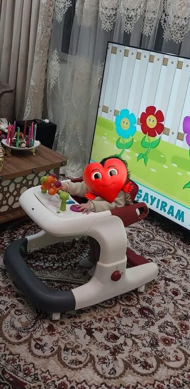 Gəzinti arabaları: Rəxşəndə🦋
Xadulka satılır. Qiymət 50 manat . Ünvan Elmlər (4873)