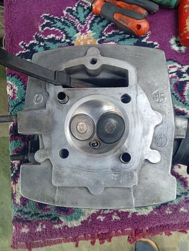 Sbor motorlar və silindr başlıqları: Salam Tufan Isqilal motorun motor hissesinde olan parçalar tam saz — 1