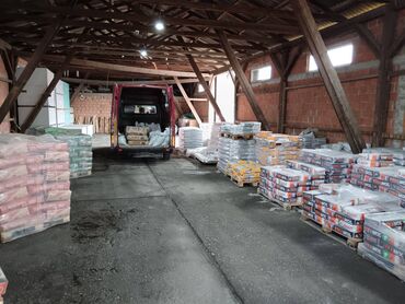 cigla za pecenjaru: Cement 25 kg 750 din Cement 50 kg 1150 din Sav ostali gradjevinski