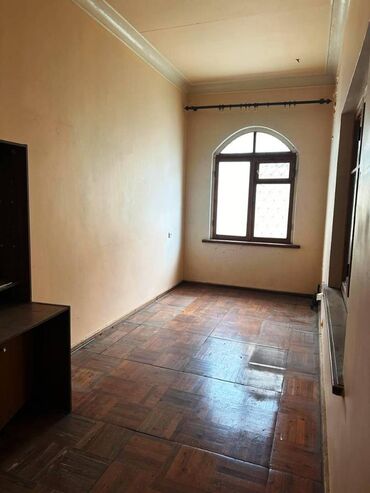 Həyət evləri və villaların satışı: Bakıxanov qəs. 5 otaqlı, 200 kv. m, Orta təmir — 6