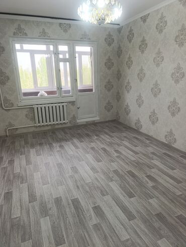сдаю 2 комнатну квартиру долгосрочно: 2 бөлмө, Менчик ээси, Чогуу жашоосу жок, Эмерексиз