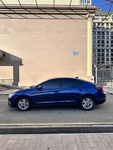Hyundai: Hyundai Elantra: 2019 г., 2 л, Автомат, Бензин, Седан — 4