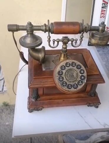 Stiluslar: Retro telefon tam işlək vəziyyətdə heçbir problemi yoxdur ünvan