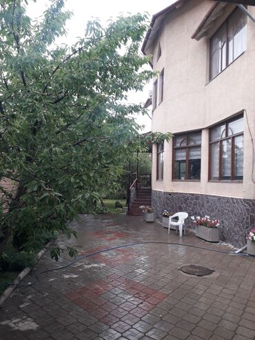 долгосрочная аренда частного дома: Дом, 450 м², 10 комнат, Агентство недвижимости, Косметический ремонт