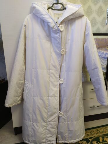 куртка зимой: Пуховик, S (EU 36), M (EU 38)