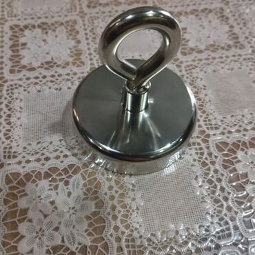 maqnit aliram: Maqnit 200kg kimi çekini daşıyır