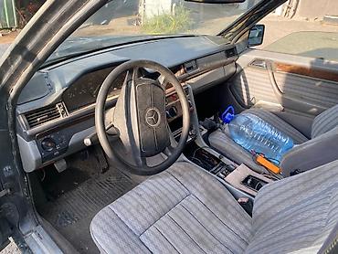 w124 e: Mercedes-Benz E-Class: 1991 г., Седан — 9