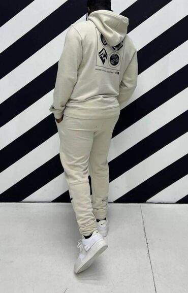 Trenerke: S m l xl
65 eura na lalafo.rs — 9 Trenerke: S m l xl
65 eura — 9