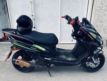 трехколесный электроскутер для взрослых: Скутер спортивного стиля с тюнингом - Кузов: черный, агрессивный