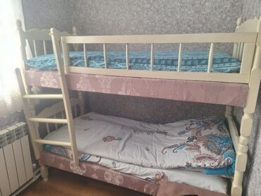 iki mertebeli uwaq kravati: İki mərtəbəli kravat 140 AZN satılır Öz üzərində nazik maçalkası var
