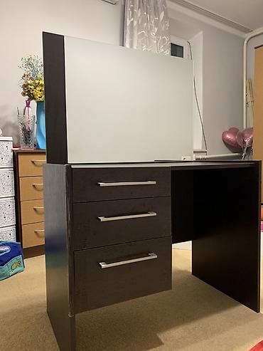 dressing table: Туалетный столик с зеркалом в цвете тёмный венге. Размеры: Длина 94см — 3