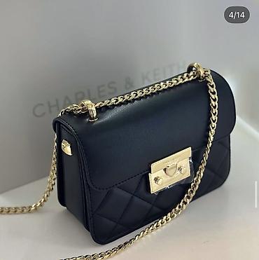 charles and keith: Классическая сумка, Материал: Натуральная кожа, Стеганая модель, Женские, Новый — 2