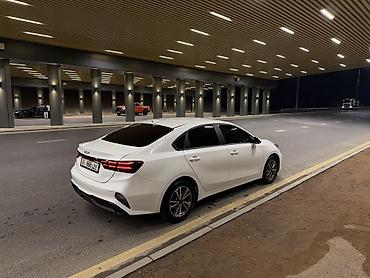 Kia K3: 2022 г., 1.6 л, Вариатор, Бензин, Седан