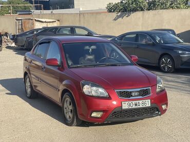 Kia: Kia Rio: 1.4 l | 2010 il Sedan