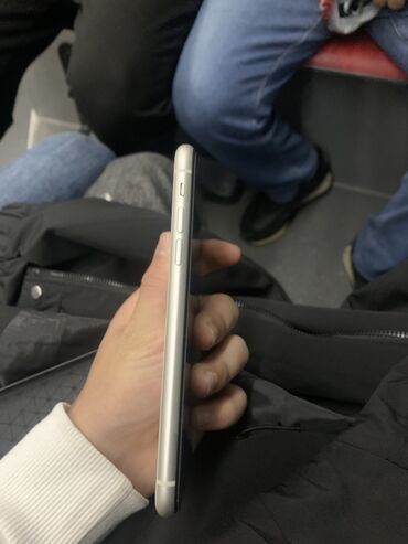 iphone 8 pilus: IPhone 11, 64 GB, Ağ, Simsiz şarj, Face ID