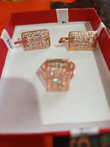 Tuflilər: Üzük və sırğalar - Metal: qızılı tonlu qirmizi rus qizili rengi - — 8