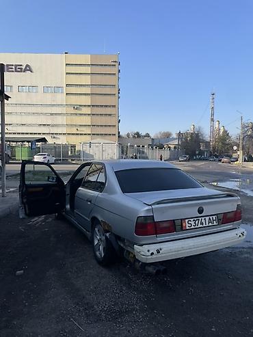 BMW: BMW 5 series: 1992 г., Седан — 4