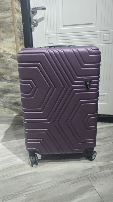 Digər mebel: Camodanin tutacaq terefinden cartdagi var ona gore awagi qiymete