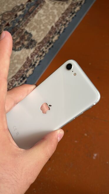 Apple iPhone: IPhone SE 2020, 64 GB, White Titanium, Qırıq, Face ID