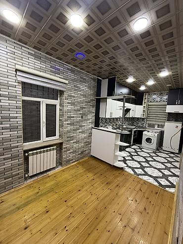 Həyət evləri və villaların satışı: Şəhər daxili dar küçədə yerləşən həyət evi. Xüsusiyyətlər: - — 9