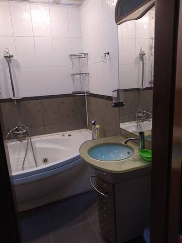 Uzunmüddətli kirayə mənzillər: Memar Əcəmi metrosunun yaxınlığında Yeqanə şadliq evinə yaxın 16 — 3