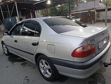 corolla 2004: Toyota Avensis: 2002 г., 1.8 л, Механика, Бензин, Седан — 4