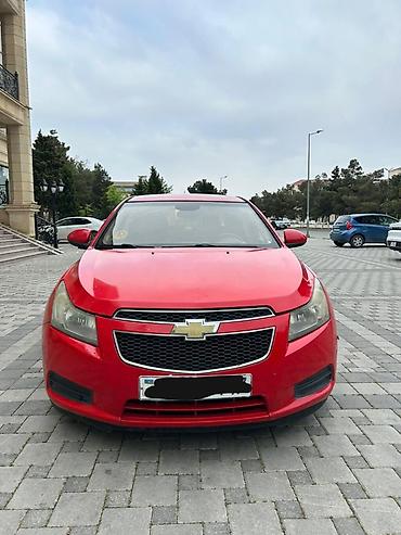 Chevrolet: Chevrolet Cruze sedan - Korpus: 4 qapılı sedan, qırmızı rəng, qara — 9