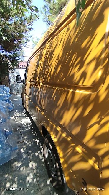 maşın guzgu: Ford Transit yük mikroavtobusu - Korpus: uzun və yüksək damlı, 2 arxa — 3