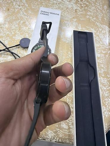 samsung watch 1: Samsung Galaxy Watch6 Classic ağıllı saat - Rəng: qara - Korpus — 4